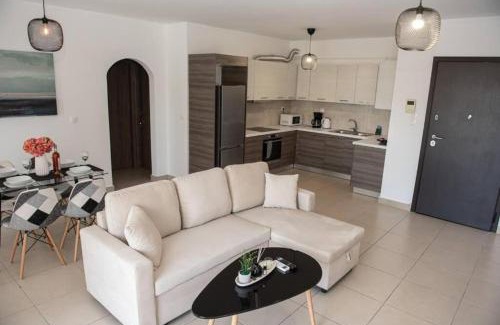 Keratsini-Drapetsona Apartment | Overlooking park flat close to the Piraeus Port-(DRAP-A7)