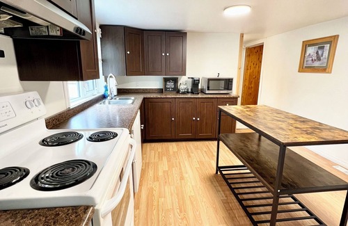 Kenora House | Overlooking Round Lake in City of Kenora