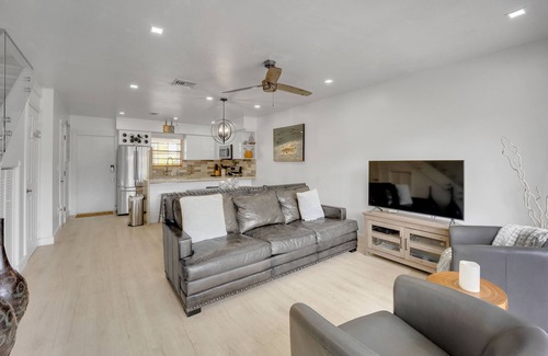 Monroe County House | Overlooking Salt-water Lagoon- Free Golf Cart + 2 Kayaks