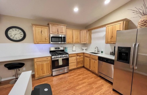 Red Lodge Apartment | Overlooking the Mountains, the creek, and only a stones throw from downtown Red Lodge