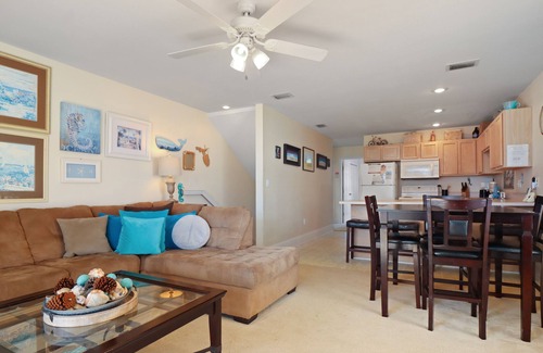 Port St. Joe House | Overlooking The Pool and Pond~ Short Walk To Beach
