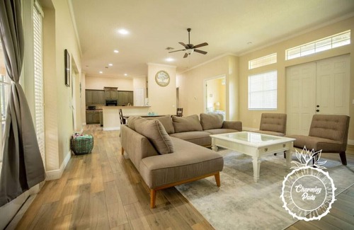 Oviedo House | Oviedo Charmer - Heated Pool - Close to everything