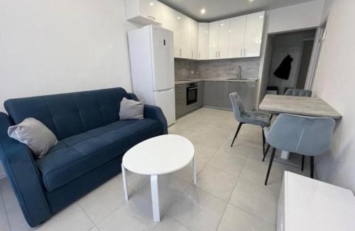 Les Longs Champs House | OW Homes - 1 BD