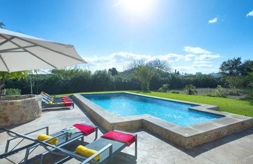 Les Palmeres Villa | Owl Booking Villa Bernat - 10 Min Walk to the Beach