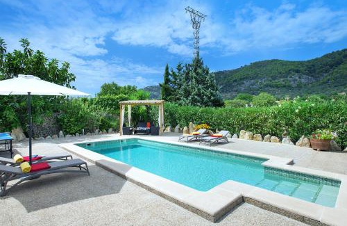 Campanet Villa | Owl Booking Villa Gabelli - Rustic Stay with Great Views