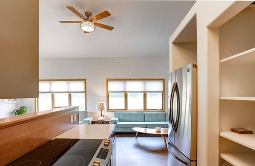 Nemo House | Owl Cabin - Perfect Family Getaway! Amazing View! Near Trails!