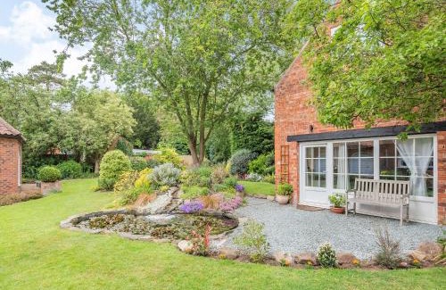 Sleaford House | Owl Cottage