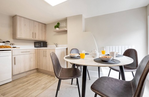 Holt Apartment | Owls Nest - Two Bedroom Apartment, Sleeps 4
