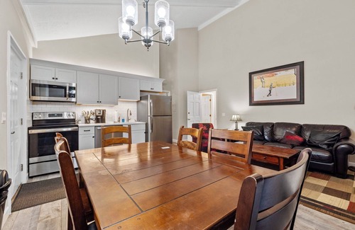 Boyne Falls Condo | OWNER MANAGED Boyne Mtn Ski-in Ski-out 3BR plus Loft and Bonus Room Sleeps 12