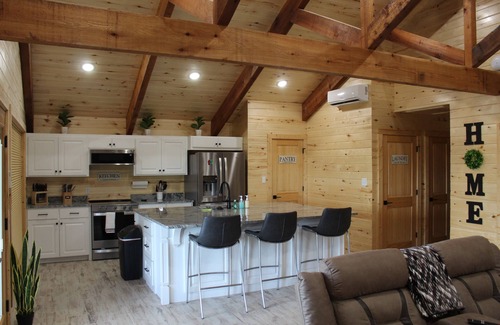 Shreveport Cabin | Owner's Cabin at God's Country Resort with Hot Tub and Spectacular View (2A)