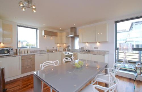 Oxford City Centre Apartment | Oxfordshire Living - The Monroe Apartment - Oxford