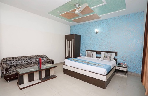 Sikandra Hotel | OYO 11005 Hotel Shanti Palace