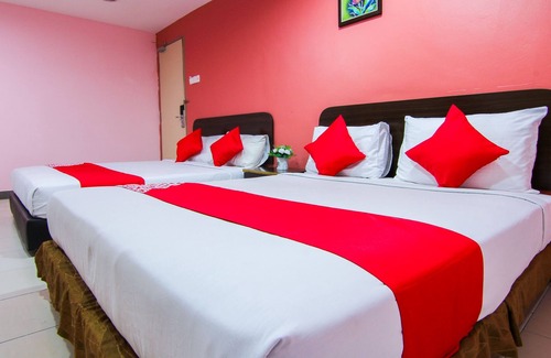 Bota Hotel | OYO 11343 Hotel Putra Iskandar