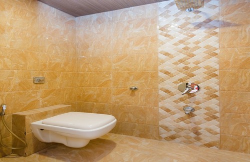 Vasai Hotel | OYO 11747 Hotel Sai Comforts