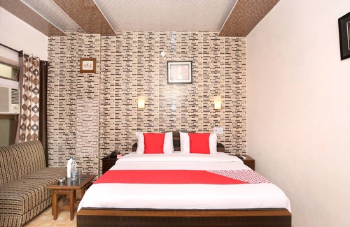 Ludhiana Hotel | OYO 11912 Hotel Nav Classic