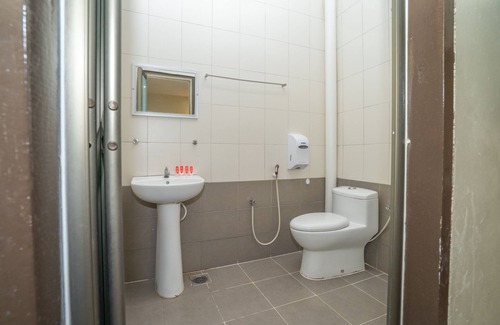 Pekan Pangkor Hotel | OYO 1194 Best Stay Hotel Pangkor