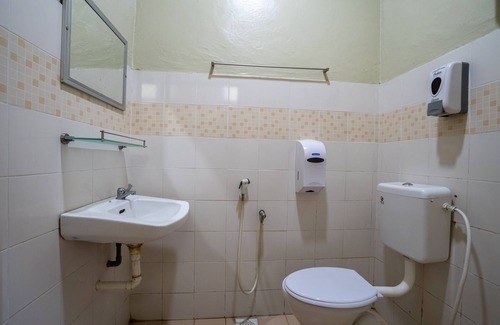 Pekan Pangkor Hotel | OYO 1194 Best Stay Hotel Pangkor