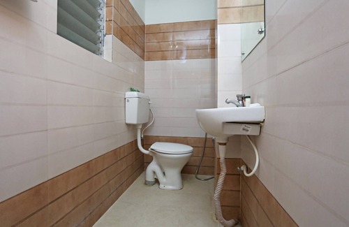 Sualkuchi Hotel | OYO 13265 Aashray Guest House
