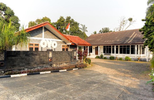 Carita Hotel | OYO 1395 Carita Asri Villas & Resort