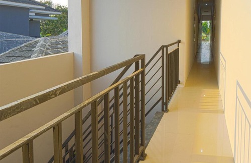 Kasihan Hotel | OYO 1542 Yessy Mansion
