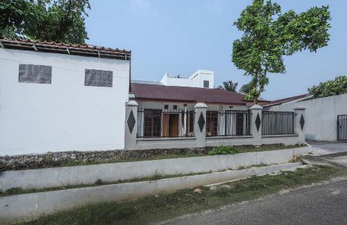 Bungo Hotel | OYO 1582 Bungo Guest House