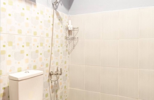 Medan Hotel | OYO 1668 Yvel Homestay Syariah
