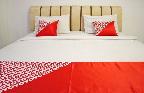 Padang Hotel | OYO 1673 M Authentic Kost Man