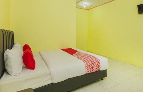 Berastagi Hotel | OYO 1701 Bagus Inn