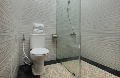 Siborongborong Hotel | OYO 1819 Aries Hotel