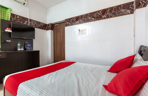 Mogappair Hotel | OYO 19396 Cristal Residency