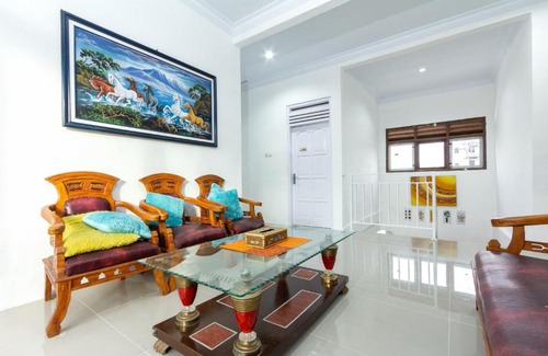Sinduharjo Hotel | OYO 2297 Ndalem Kopen Syariah