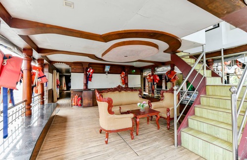 Ambalapuzha Hotel | OYO 23482 Sht Symphony Premium Sharing Houseboat