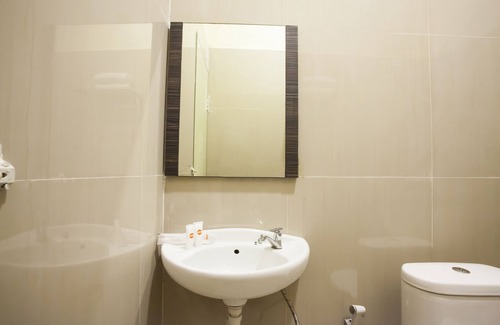 Medan Hotel | OYO 2361 Hotel Winston