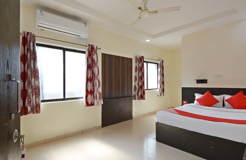 Wagholi Hotel | OYO 23697 Hotel Krishna Palace