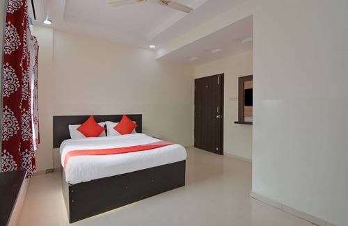 Wagholi Hotel | OYO 23697 Hotel Krishna Palace