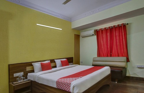 Jayanagar Hotel | OYO 24259 Hotel Blue Inn