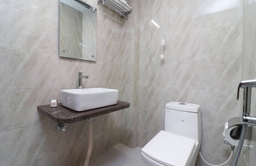 Khammam Hotel | OYO 24288 Surya Teja Residency