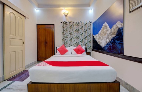Sector 1 Hotel | OYO 2872 Hotel City of Joy