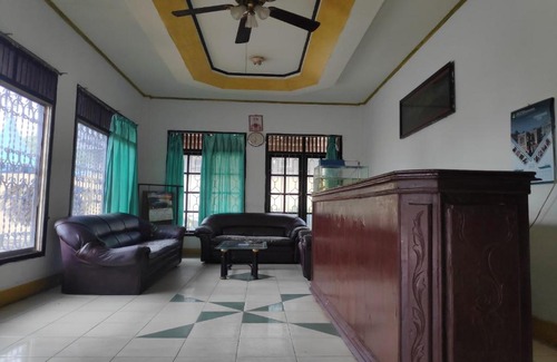 Langsa Hotel | OYO 3068 Losmen Ramille