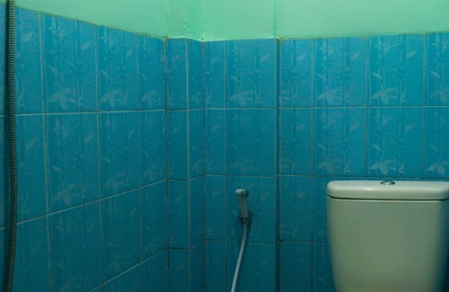 Makassar Hotel | OYO 3095 Semarapura Homestay