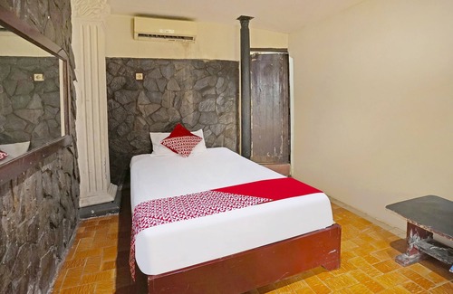 Sukarami Hotel | OYO 3201 Hotel Rian Palembang