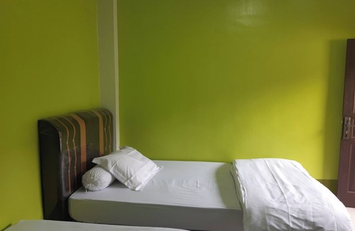 Medan Hotel | OYO 3487 Es Em Je Residence