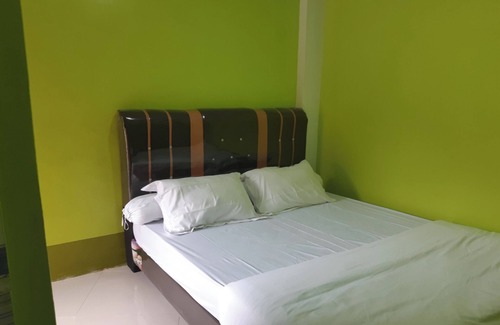 Medan Hotel | OYO 3487 Es Em Je Residence
