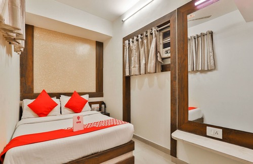 Thaltej Hotel | OYO 3649 Hotel Sree Balaji Residency