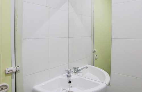 Pagedangan Hotel | OYO 387 Alfa Guest House