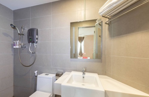 Daerah Kulai Hotel | OYO 429 Sunlight Hotel