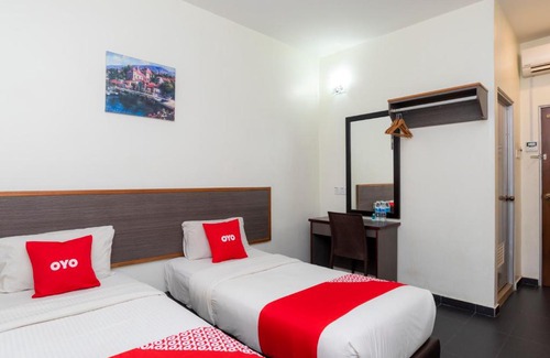 Mersing Hotel | OYO 44095 Bluewater Hotel (2)