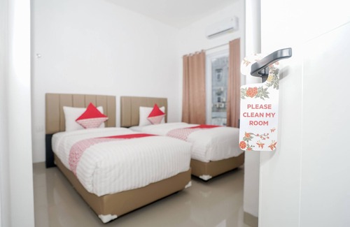 Sukarami Hotel | OYO 443 Hotel Barlian