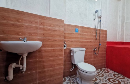 Oslob Hotel | OYO 449 Sunrise 888