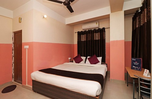 Sualkuchi Hotel | OYO 4979 Prabha Palace Lodge